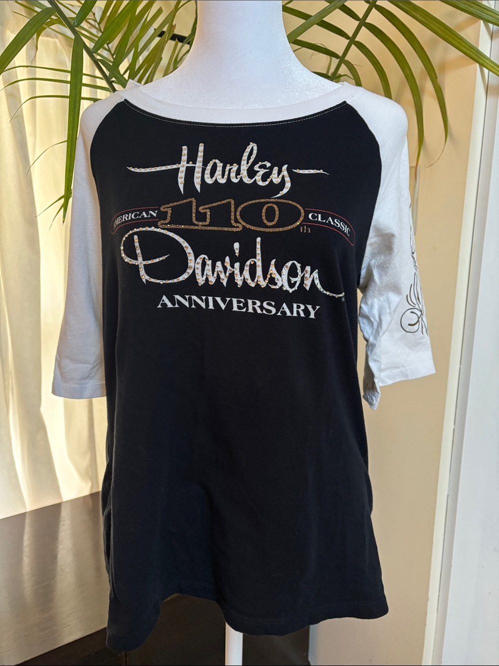 Harley-Davidson 3/4 Black and White w/ Gold and Silver Flame Sleeve Graphic